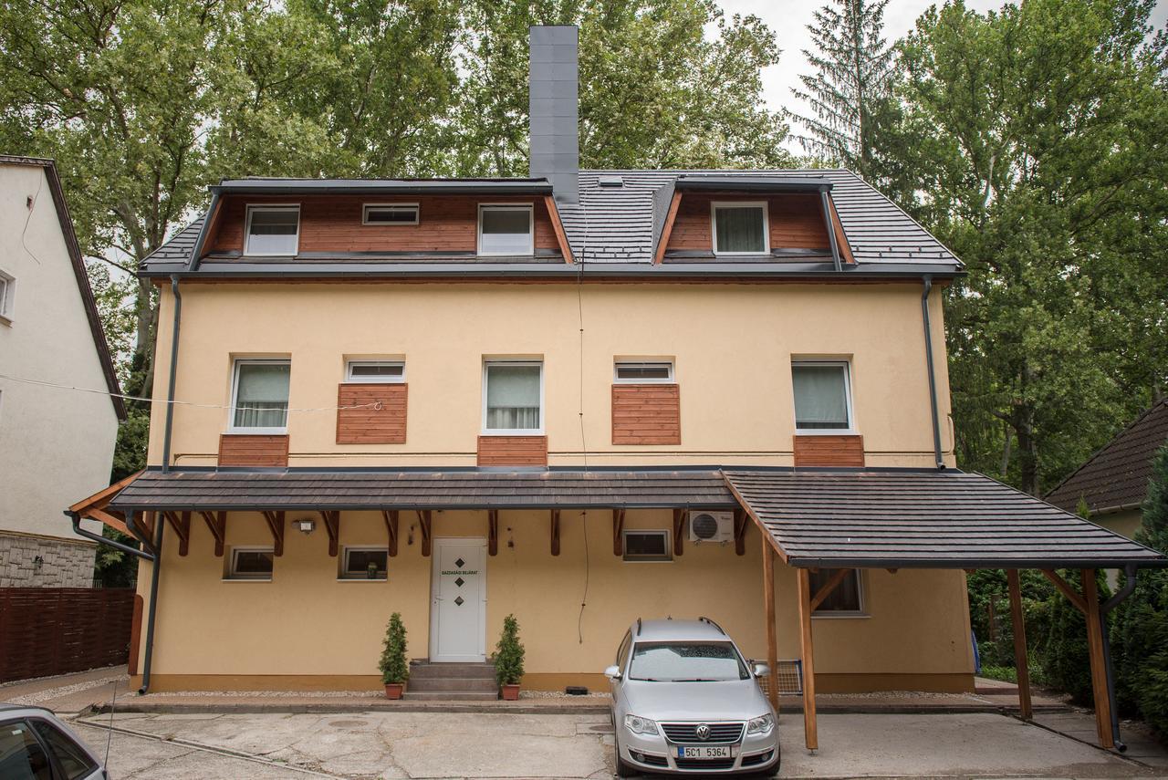 Ambrozia Szallashely Es Etterem Miskolc Dış mekan fotoğraf